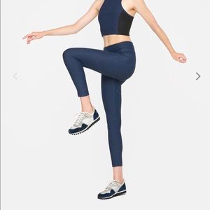 Outdoor Voices 3/4 WarmUp Leggings size Small